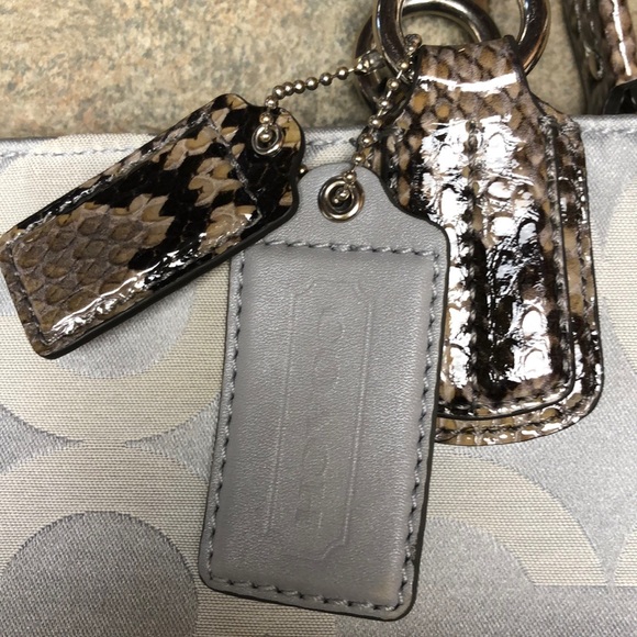 Coach bag 💯 authentic - Picture 2 of 8